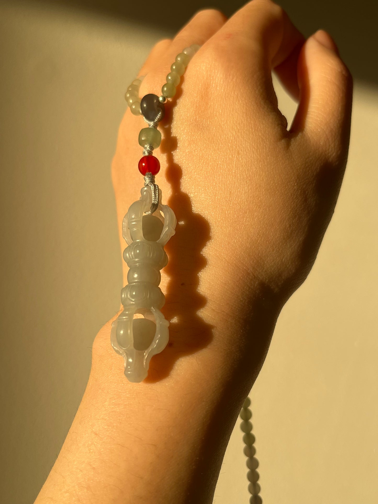Hand Carved Hetian Jade Vajra Pendant, 手雕和田烟紫金刚杵