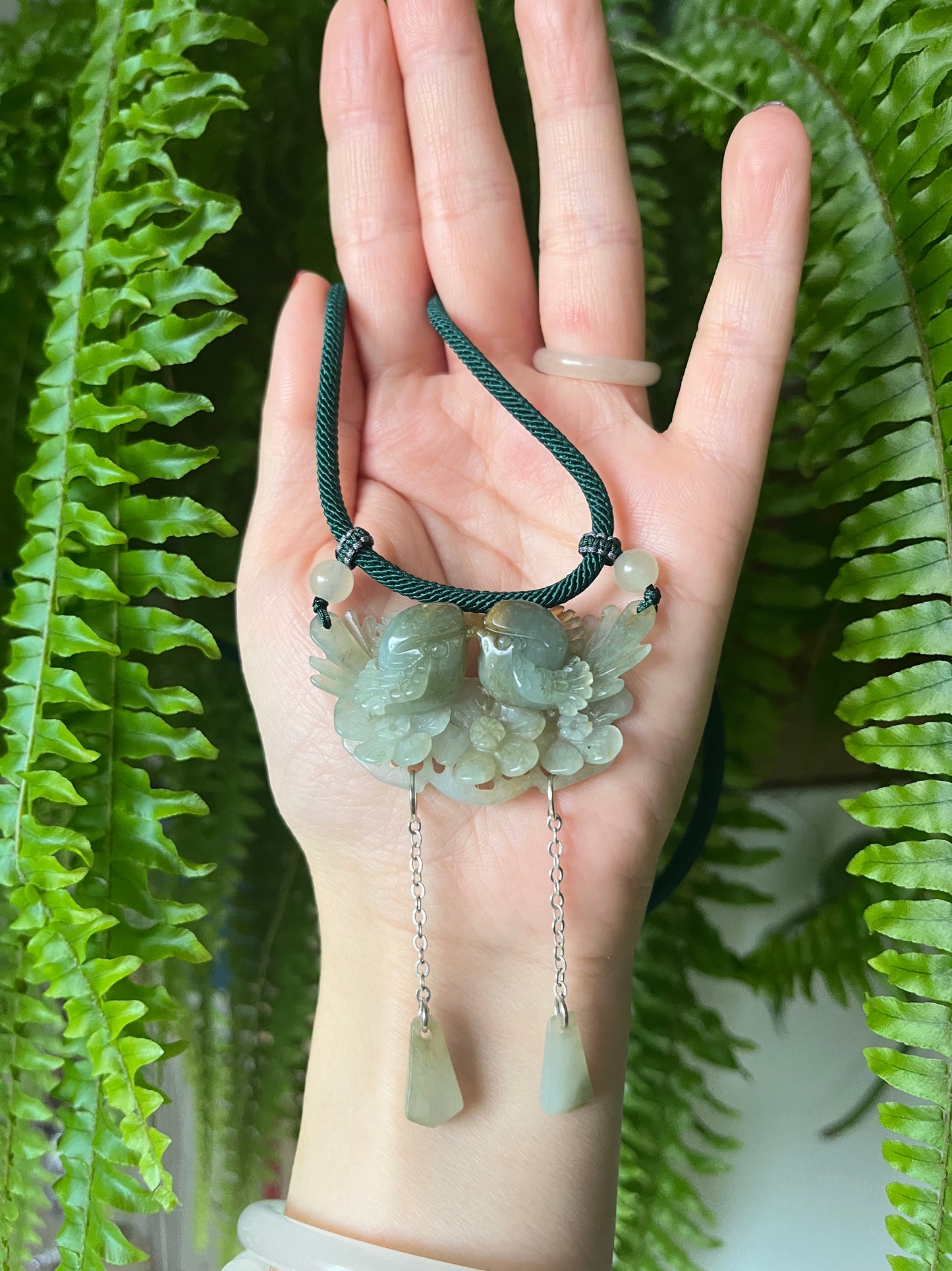 Hand Carved Xiu Jade Magpies Pendant | 手雕岫玉双喜鹊