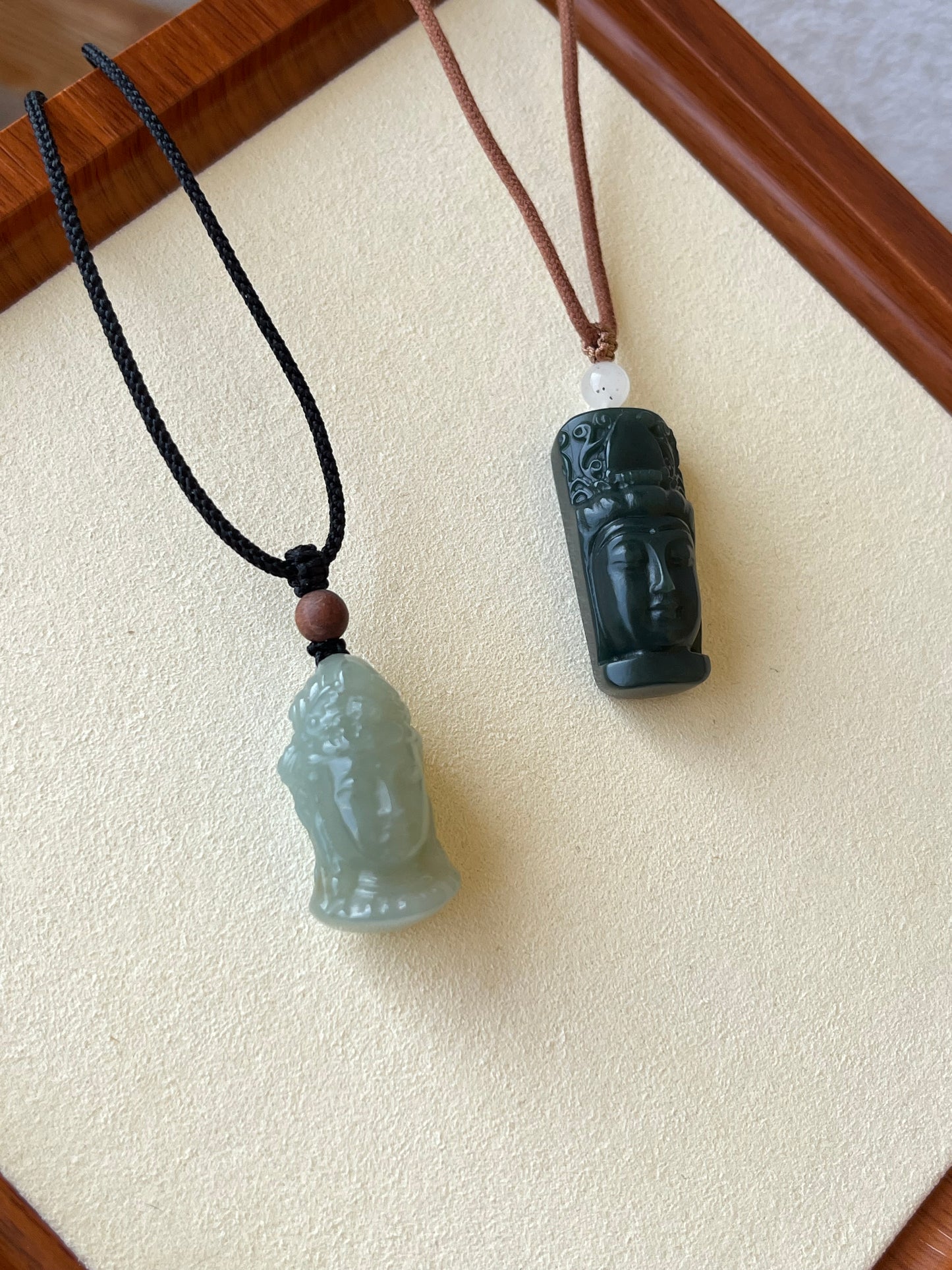 Hetian Jade Guanyin / Kwan Yin Head | 和田玉观音头吊坠