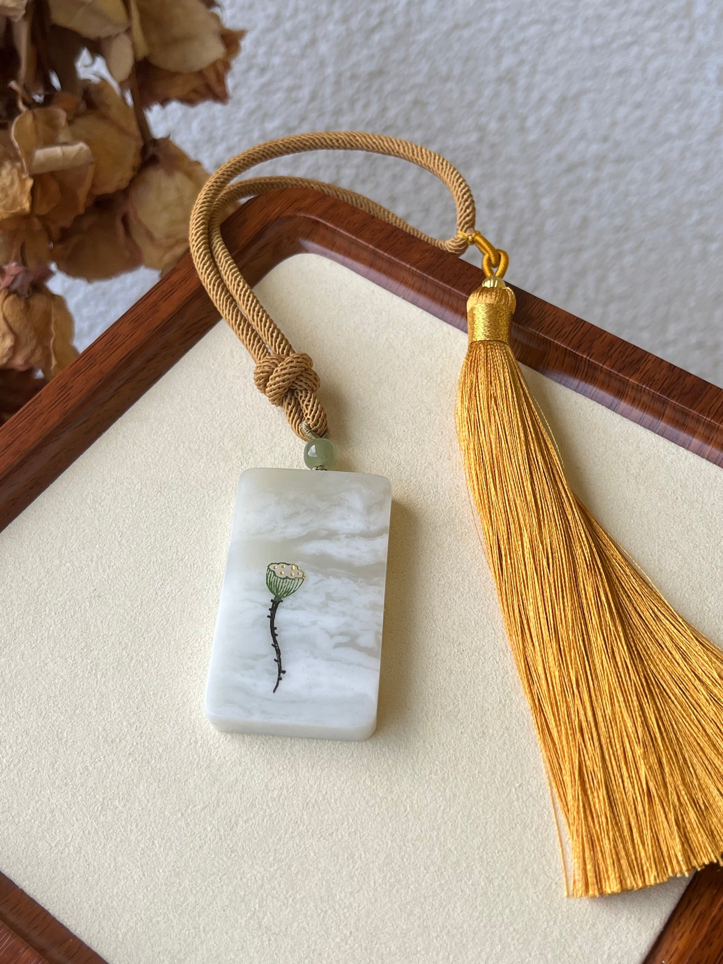 Unique White Jade Flat Pendant with Artistic Cloud-like Inclusions | 和田特色意境棉白玉无事牌
