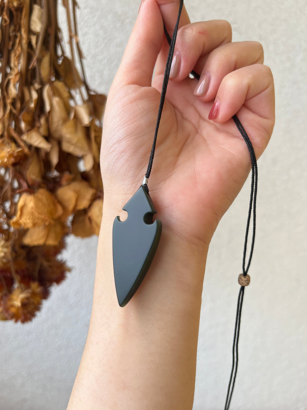 Premium Dark Green Hetian Jade Shield Pendant | 新疆和田一细塔青盾牌