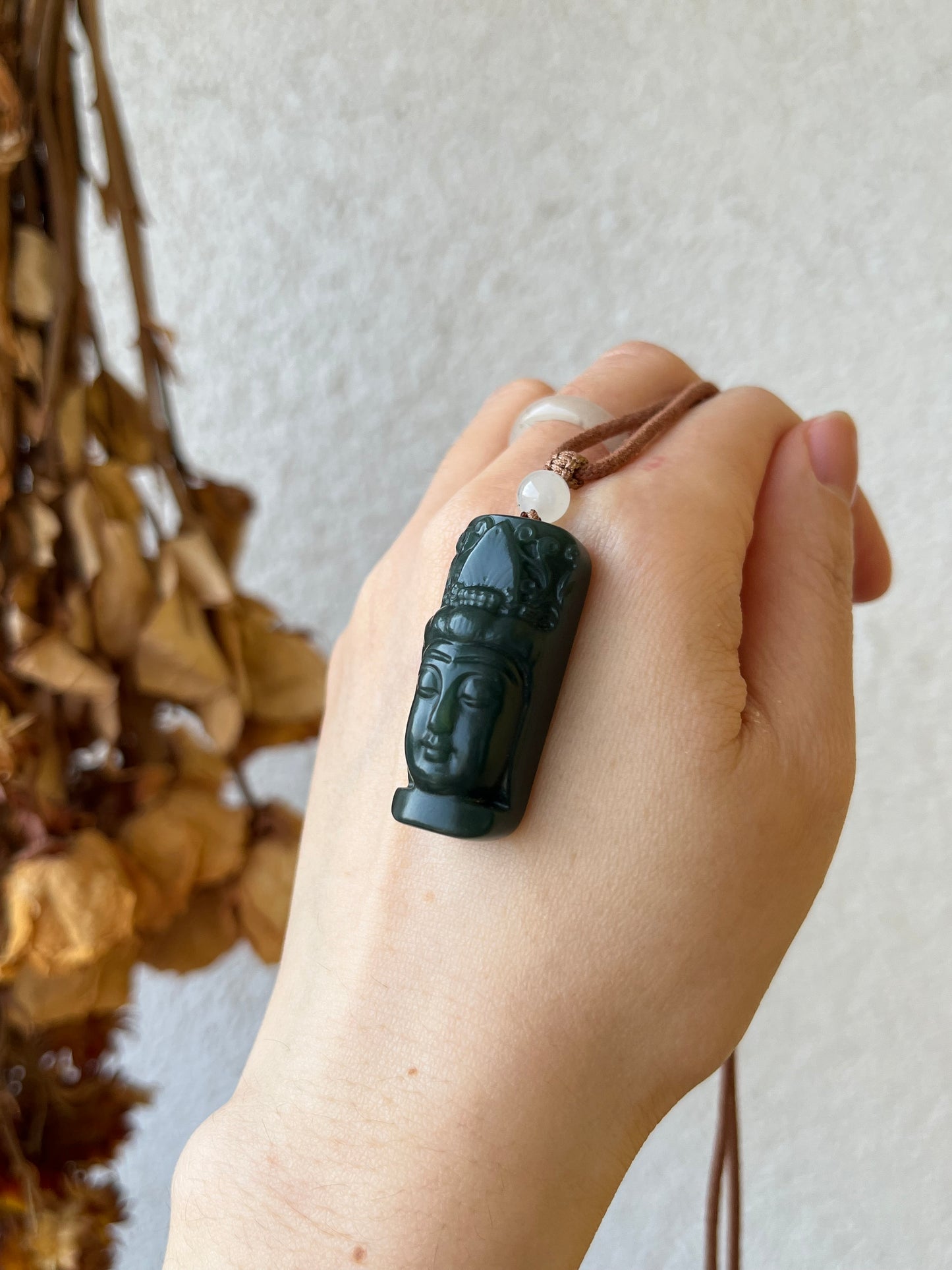 Hetian Jade Guanyin / Kwan Yin Head | 和田玉观音头吊坠