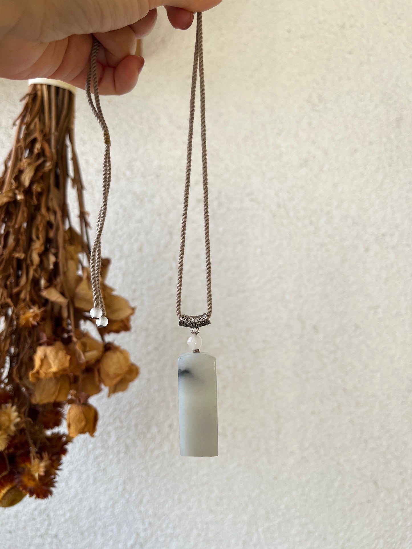 Qinghua Hetian Jade Flat Pendant | 和田青花意境小无事牌