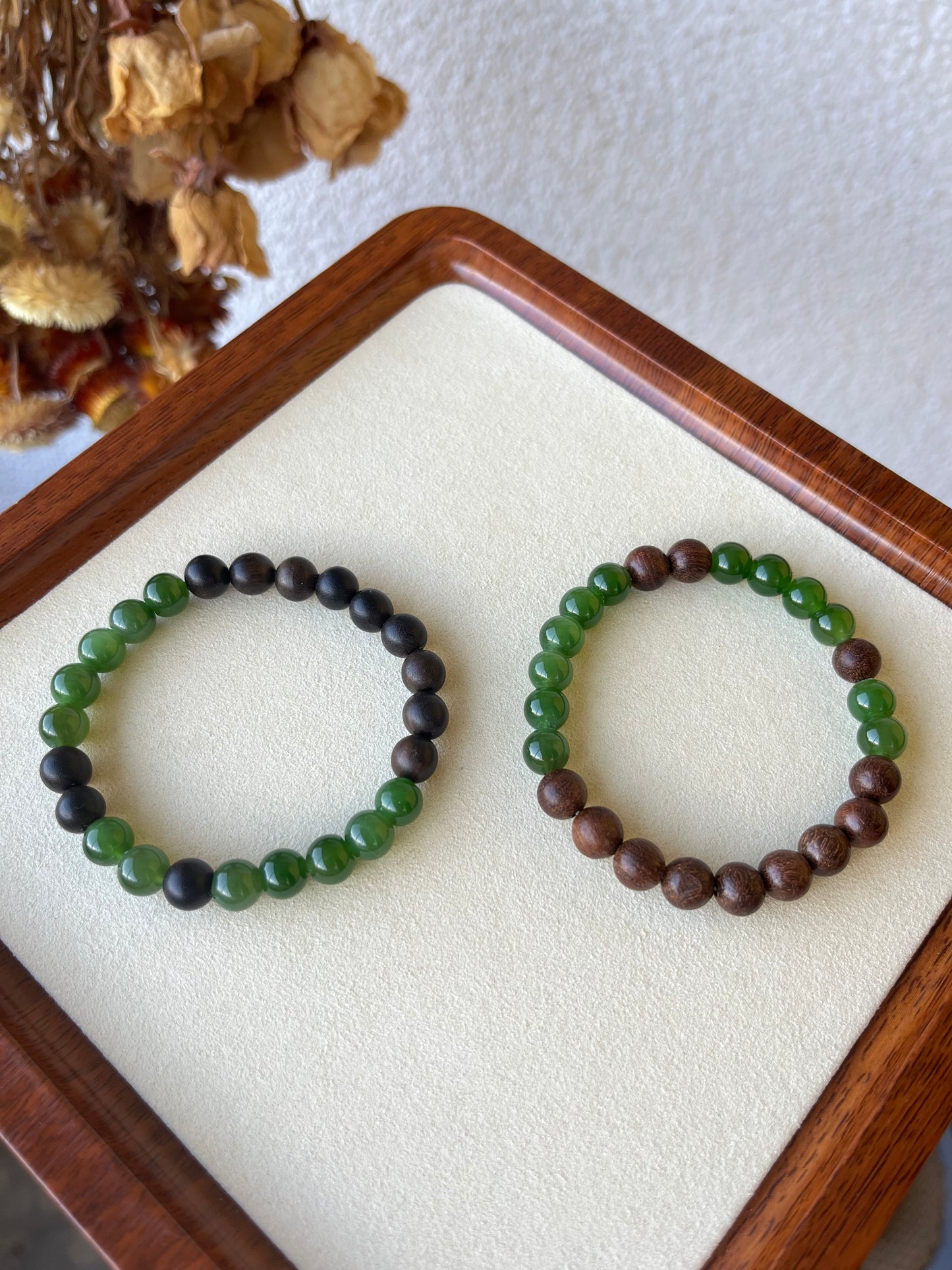 8mm Green Hetian Jade and Agar wood / Sandal wood Beaded Bracelet