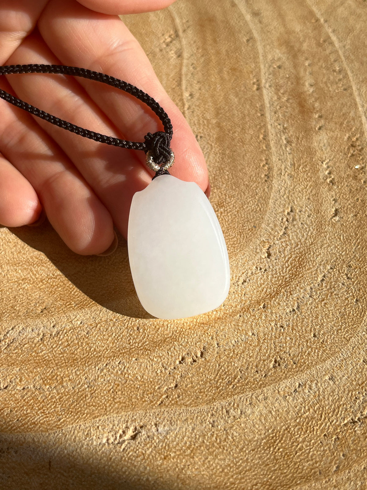 Hand Carved Mutton Fat Guanyin Pendant | 羊脂白玉观音