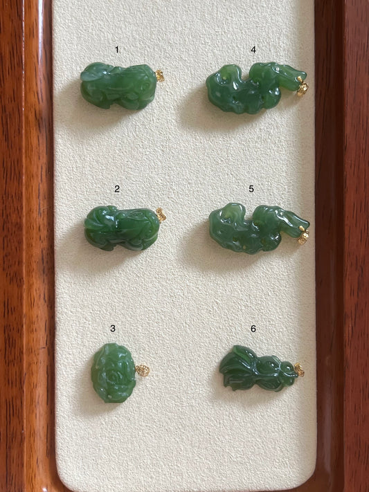18K Gold-mounted Green Hetian Jade Carved Pendants | 18k金扣头碧玉小吊坠