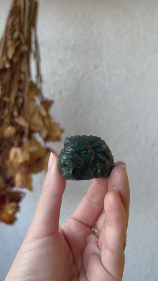 Hand Carved Hetian Jade Lion Head Thumb Ring, 手雕和田青玉细料狮头扳指