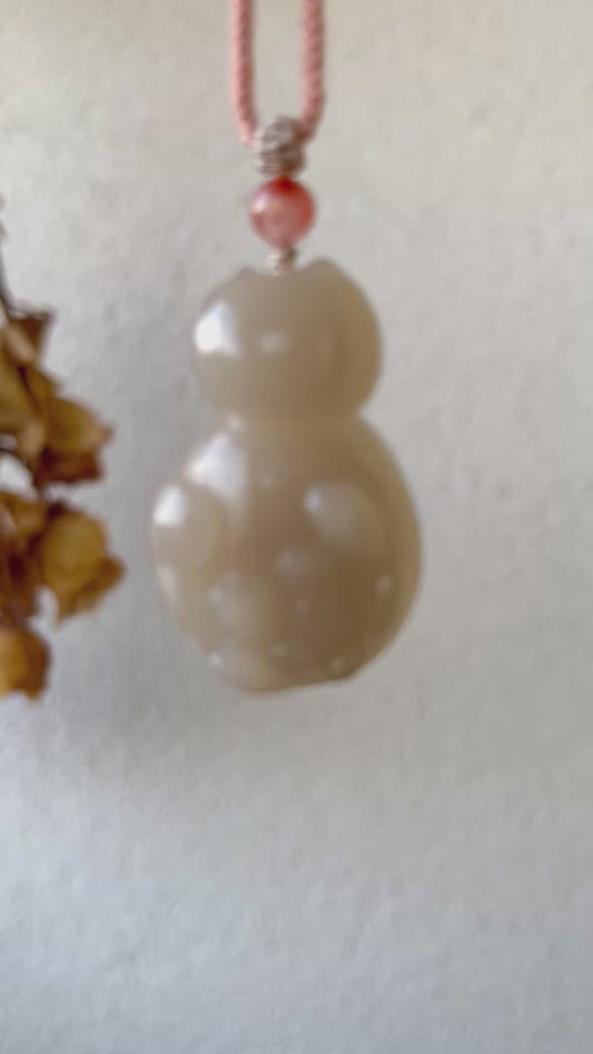 Hand Carved Dirty Pink Hetian Jade Lotus in a Cat Shape Pendant | 和田藕粉荷花猫