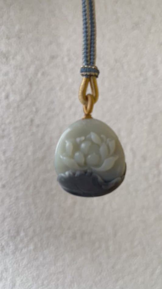 Hand Carved Hetian Jade Gray and White Lotus Pendant | 和田青花荷花牌